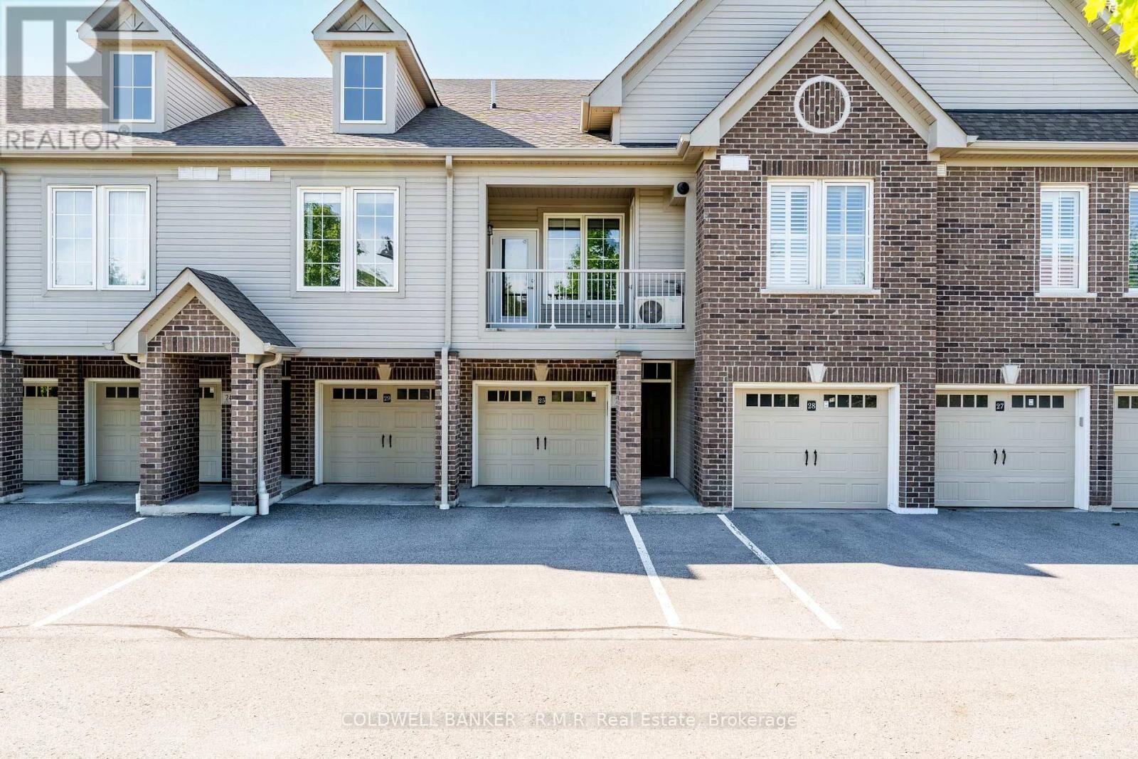 Property Photo:  1430 Gord Vinson Avenue 25  ON L1E 0J6 