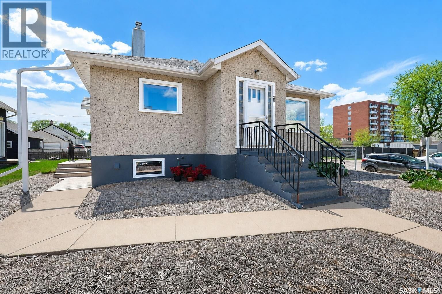 Property Photo:  201 8th Street E  SK S6V 0V9 