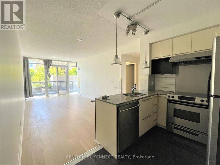 Property Photo:  21 Carlton Street 610  ON M5B 1L3 