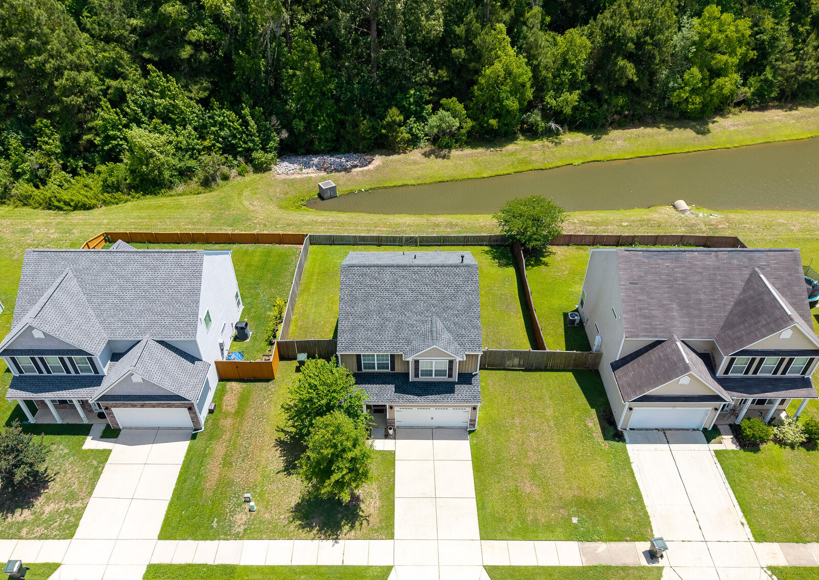 Property Photo: 110 Vango Drive SC 29445