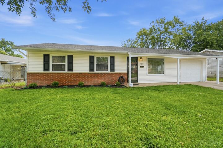 Property Photo:  1010 Stratford Place  OH 45040 