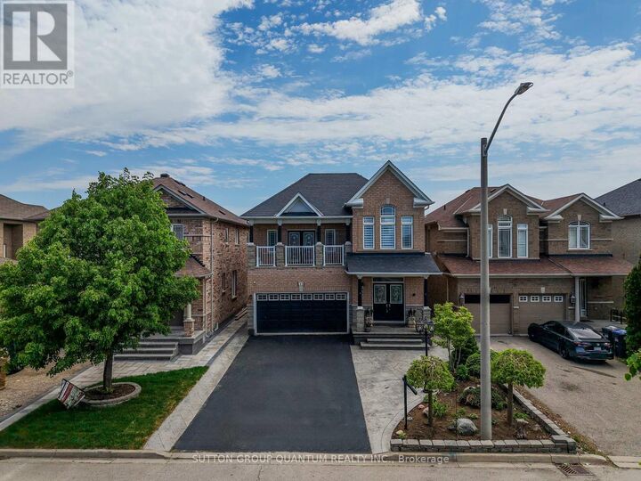Property Photo:  35 Devonsleigh Drive  ON L7A 3S3 