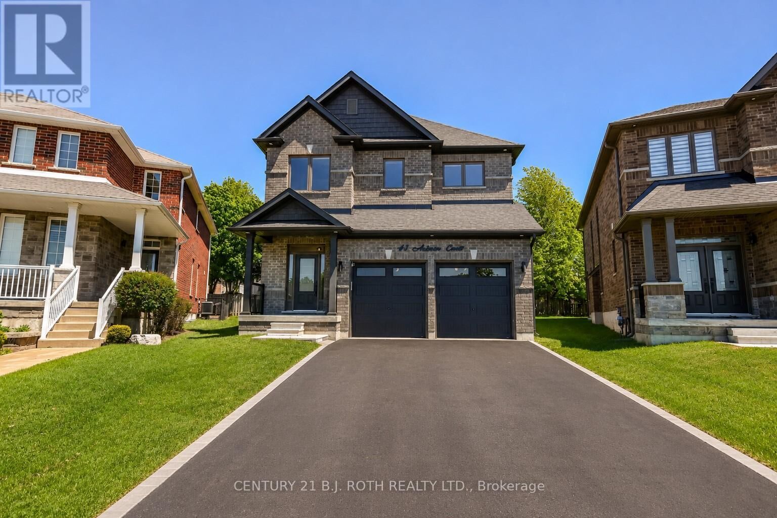 Property Photo:  43 Auburn Court  ON L4N 0A5 