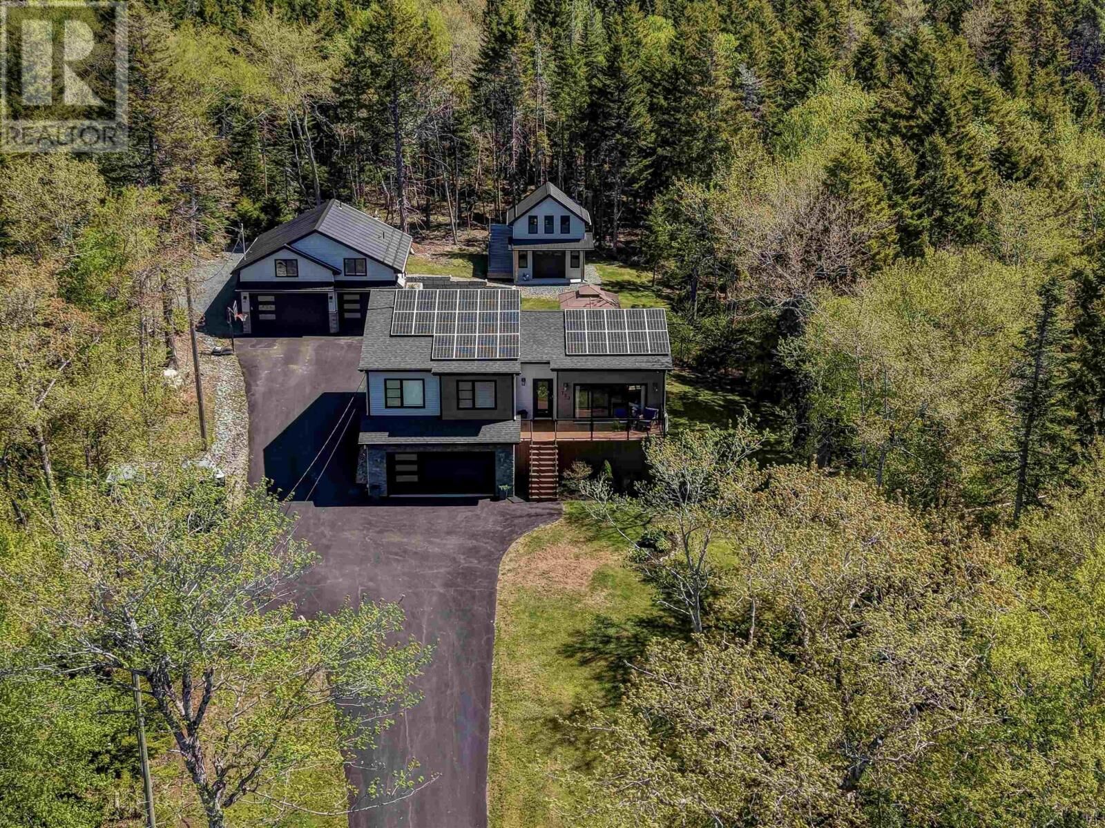Property Photo:  723 McCabe Lake Drive  NS B4E 0N7 