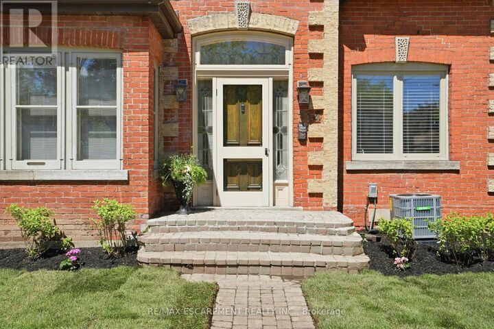 Property Photo: 314 Hess Street South ON L8P 3P8