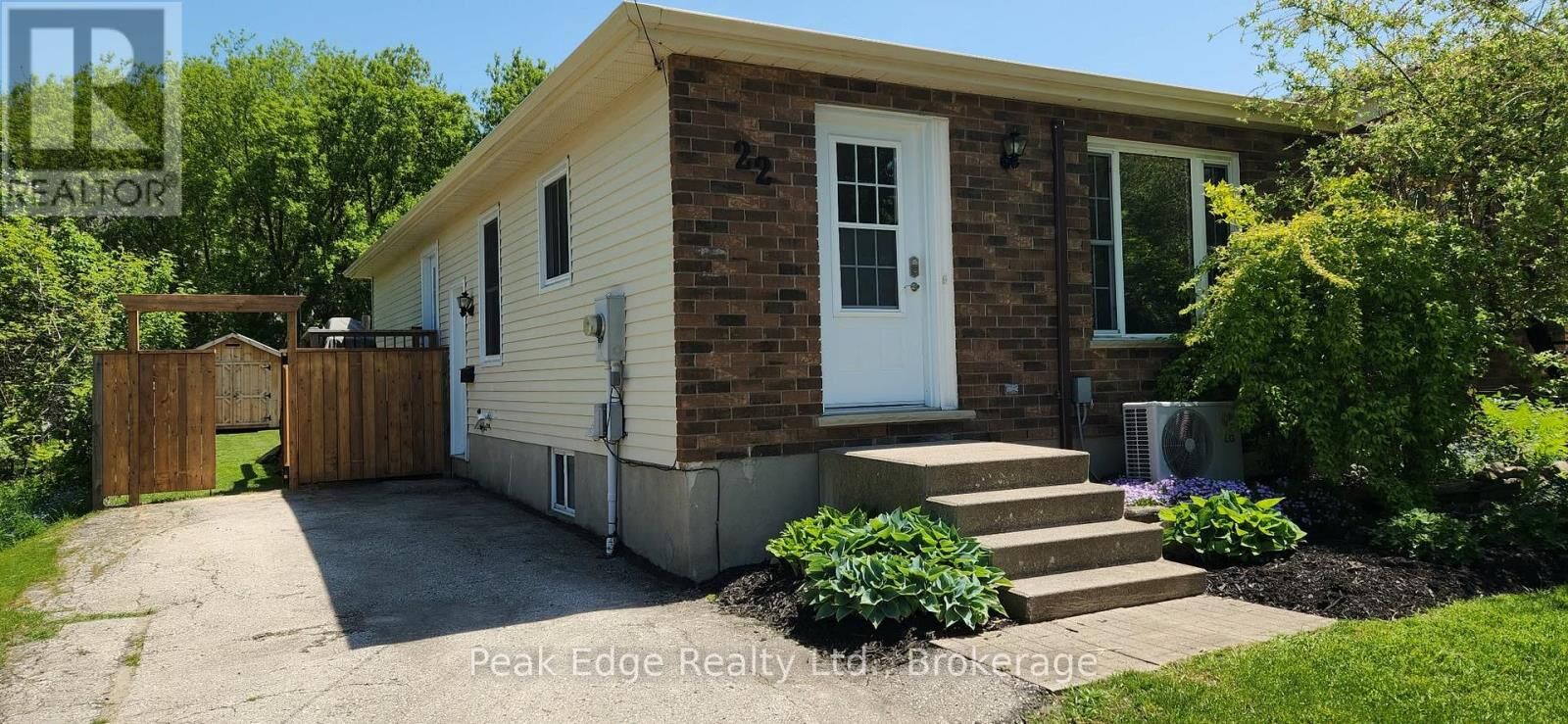 Property Photo:  22 Willow Street  ON N0G 2V0 