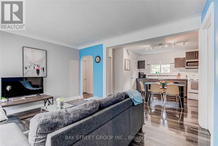 Property Photo: 378 Drewry Avenue ON M2R 2K4