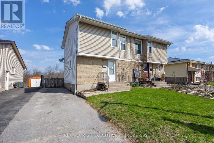Property Photo: 75 Wycliffe Crescent ON K7K 5Z2