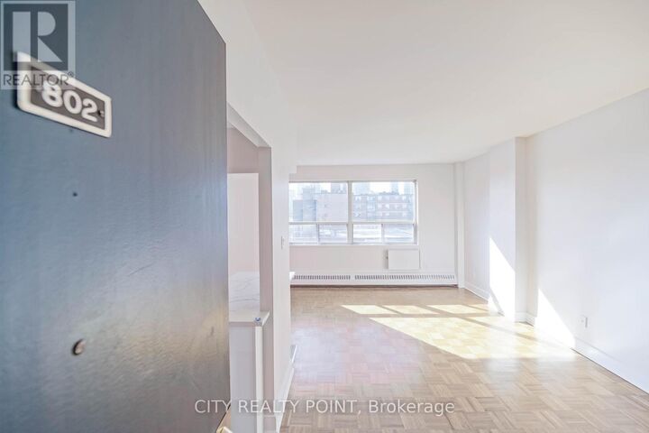 Property Photo:  490 Eglinton Avenue East 802  ON M4P 1M4 