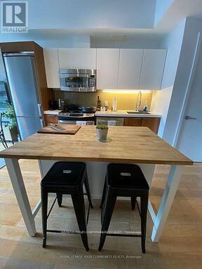 Property Photo:  25 Stafford Street 809  ON M5V 0G3 