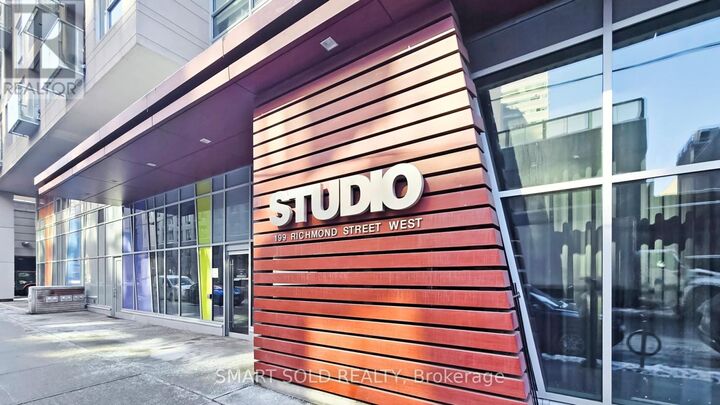 Property Photo: 199 Richmond Street West 1407 ON M5V 0H4