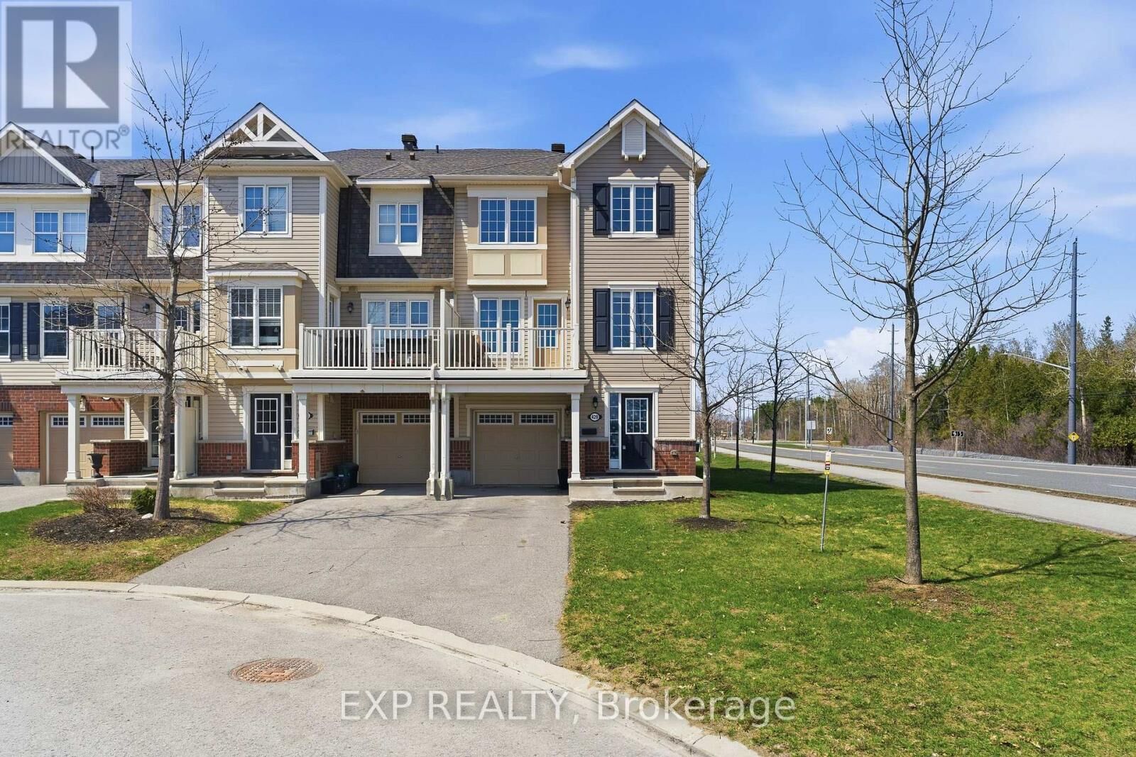 Property Photo: 429 Rosingdale Street ON K2M 0L8