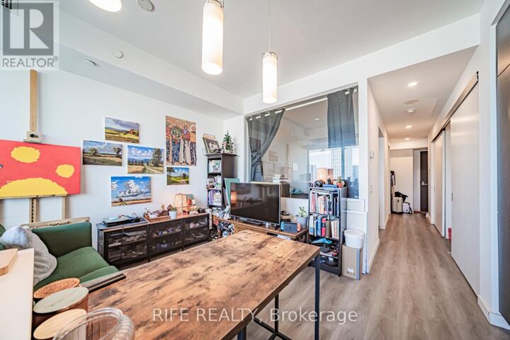 Property Photo: 197 Yonge Street 2204 ON M5B 0C1