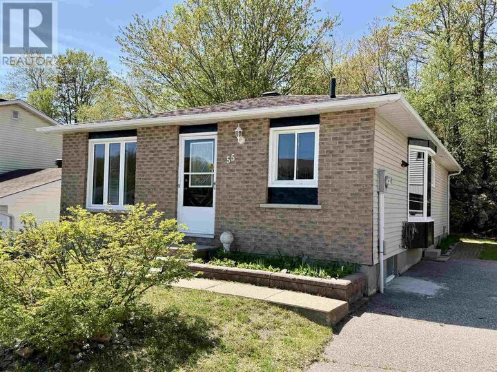 Property Photo: 55 Pearson Dr ON P5A 2X2