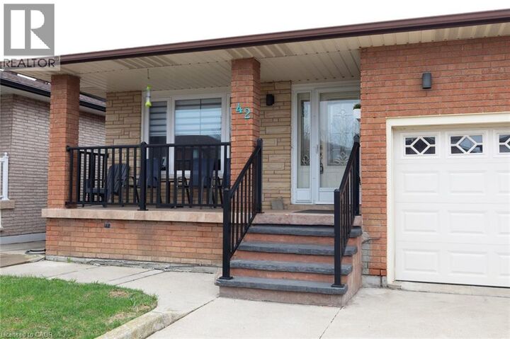 Property Photo:  42 Lasila Court  ON L9C 7B6 