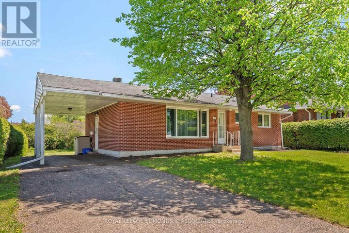 Property Photo:  375 Broadview Drive  ON K8A 2A9 