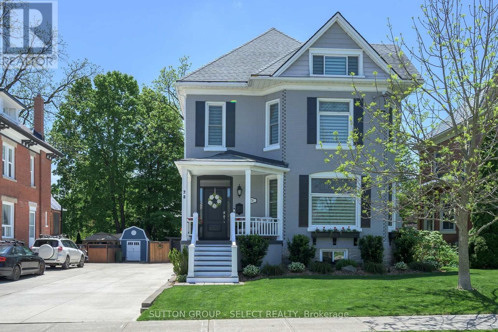 Property Photo:  28 Wellington Street  ON N5R 2P4 