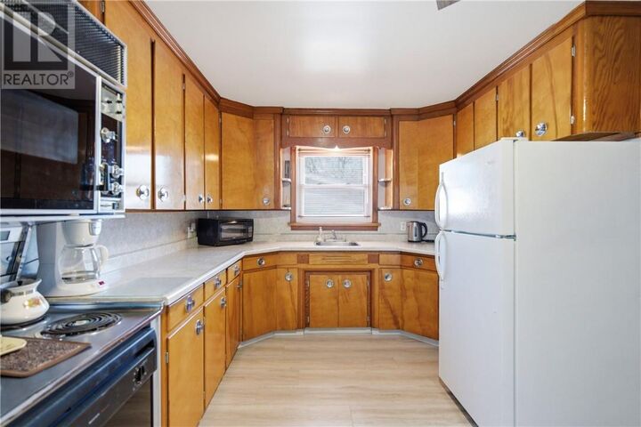 Property Photo:  3335 Falconbridge Highway  ON P3L 1S7 