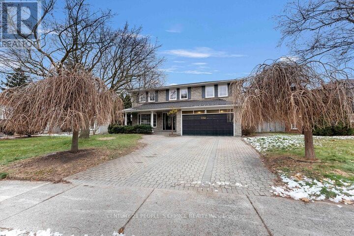 Property Photo:  2250 Kenbard Road West  ON L5B 2E8 