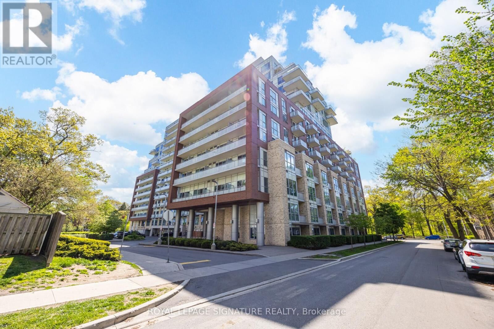 Property Photo:  1830 Bloor Street West 920  ON M6P 0A2 