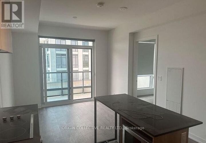 Property Photo:  7950 Bathurst St B1001  ON L4J 0L4 