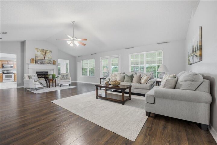 Property Photo:  310 Sidewinder Loop  FL 32536 