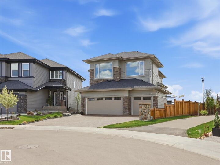 Property Photo:  1558 Howes Place SW  AB T6W 5C1 