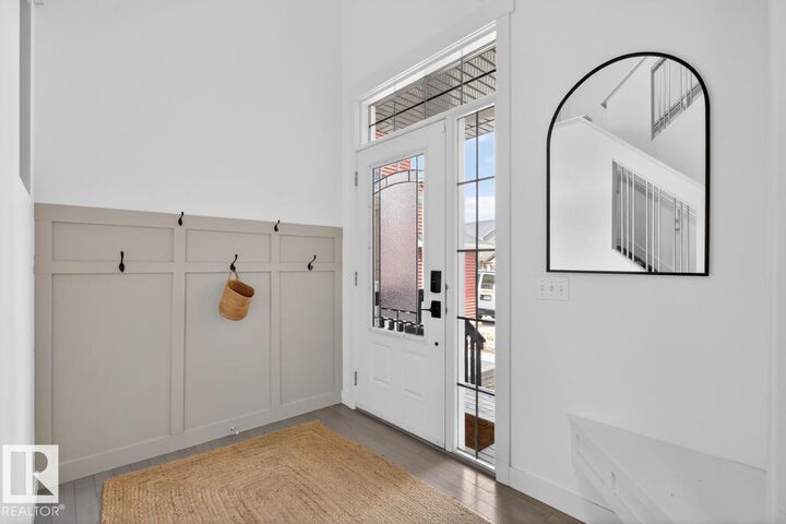 Property Photo: 7583 Ellesmere Way AB T8H 0P7