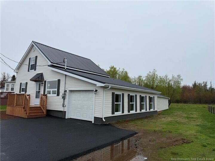 Property Photo:  311 Boul. J.d. Gauthier  NB E8S 1N7 