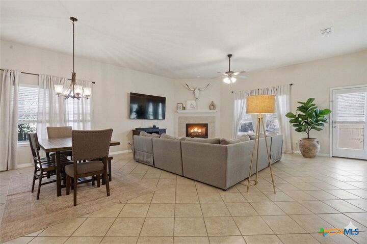 Property Photo:  821 Wall Street  TX 78130 