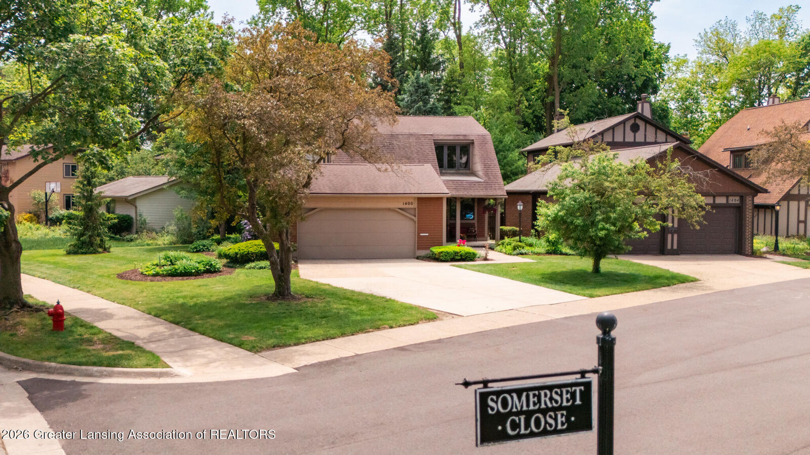 Property Photo:  1400 Somerset Close  MI 48823 