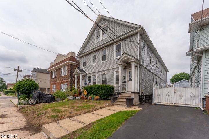 Property Photo:  1020 Cross Ave 2F  NJ 07208 