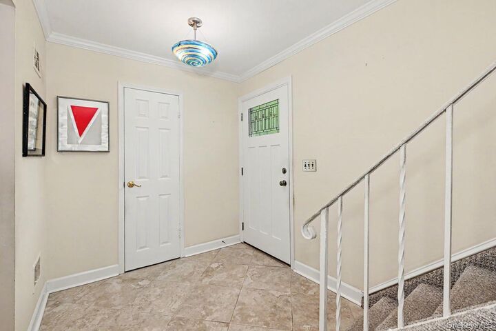 Property Photo:  95 Georgia Avenue  NY 10708 