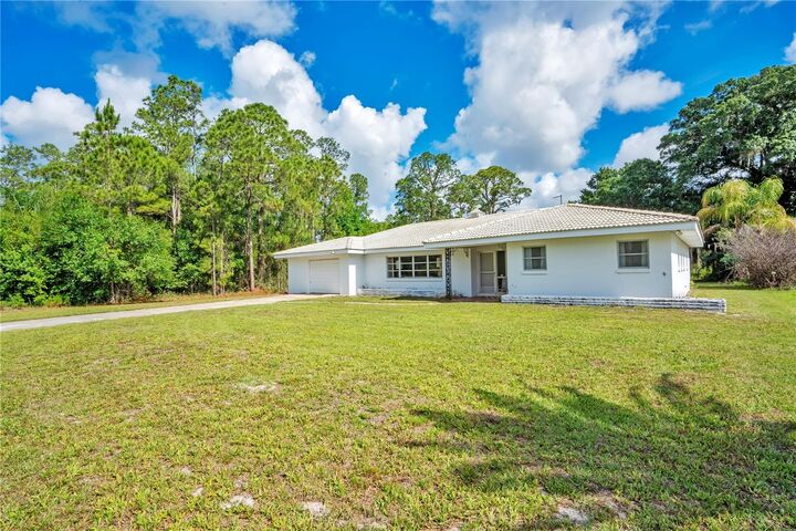 Property Photo: 3640 Belmonte Drive FL 33855