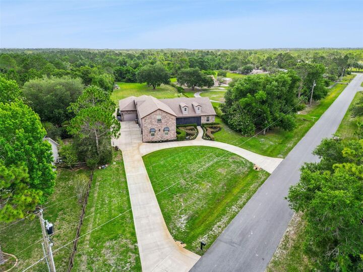 Property Photo:  2075 Mustang Court  FL 34771 