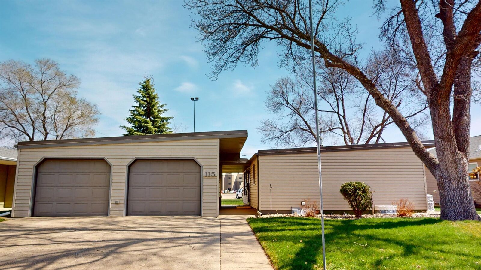 Property Photo:  115 18th St SW  ND 58701 