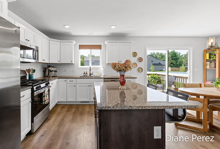 Property Photo:  1624 Harding Street  MI 49423 