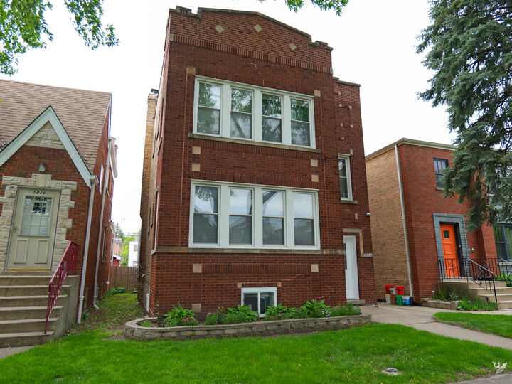 Property Photo: 5838 N Mulligan Avenue IL 60646
