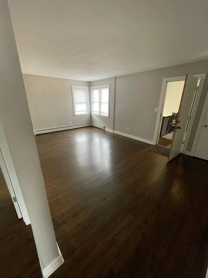 Property Photo:  