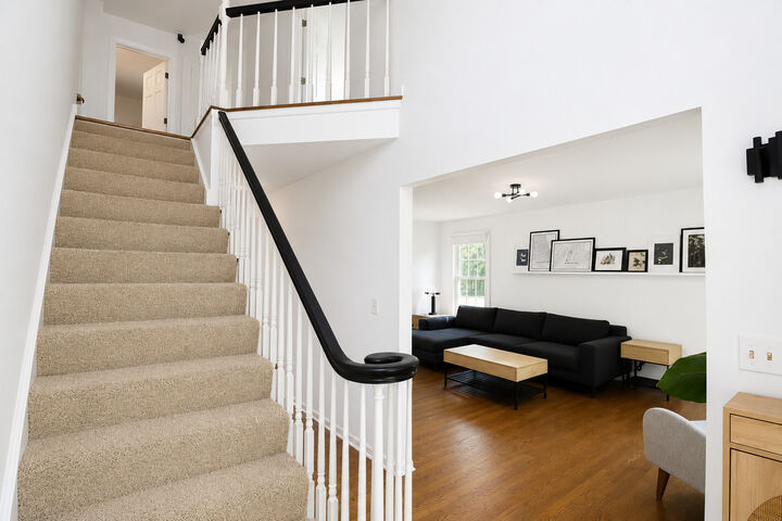 Property Photo:  129 N Windsor Circle  IL 60108 