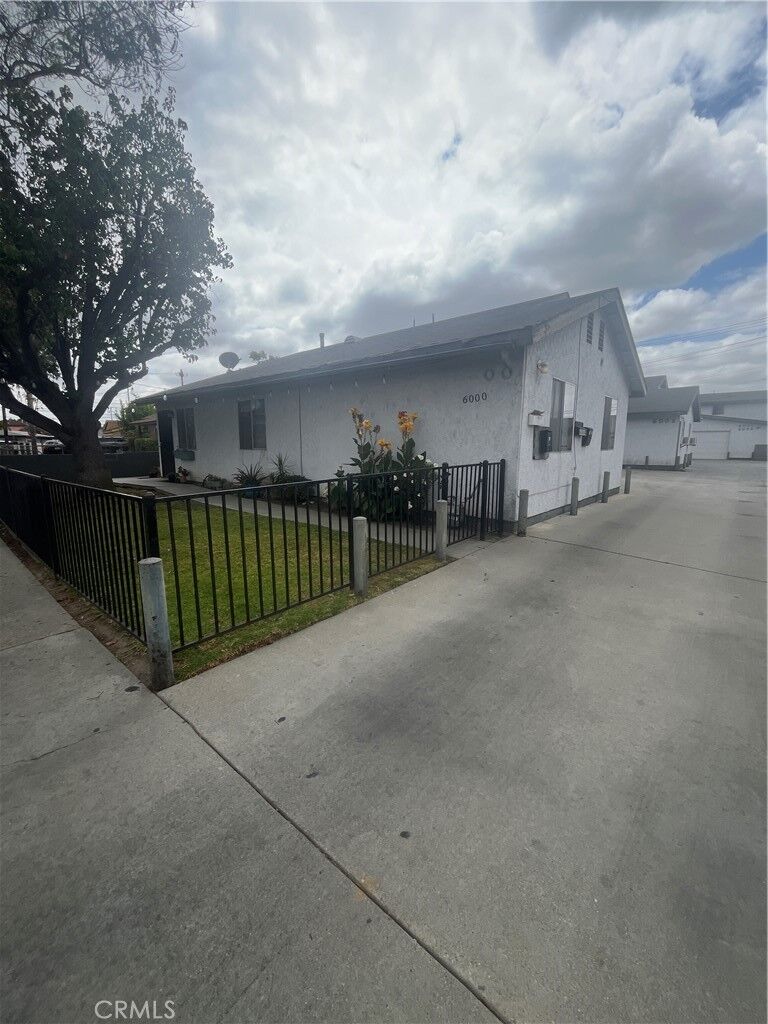 Property Photo: 6000 Ludell CA 90201