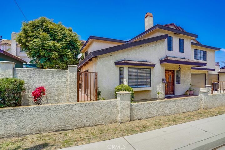 Property Photo:  1307 Mackay Lane  CA 90278 