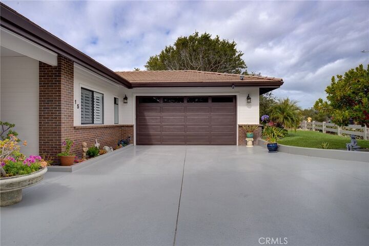 Property Photo:  815 Via Las Aguilas  CA 93420 