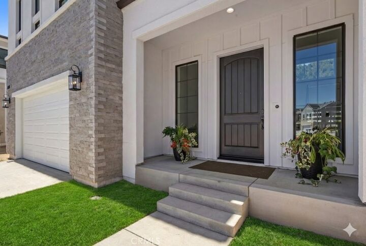Property Photo:  11091 Woodcrest Court  CA 91311 