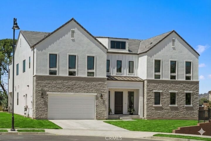 Property Photo:  11091 Woodcrest Court  CA 91311 
