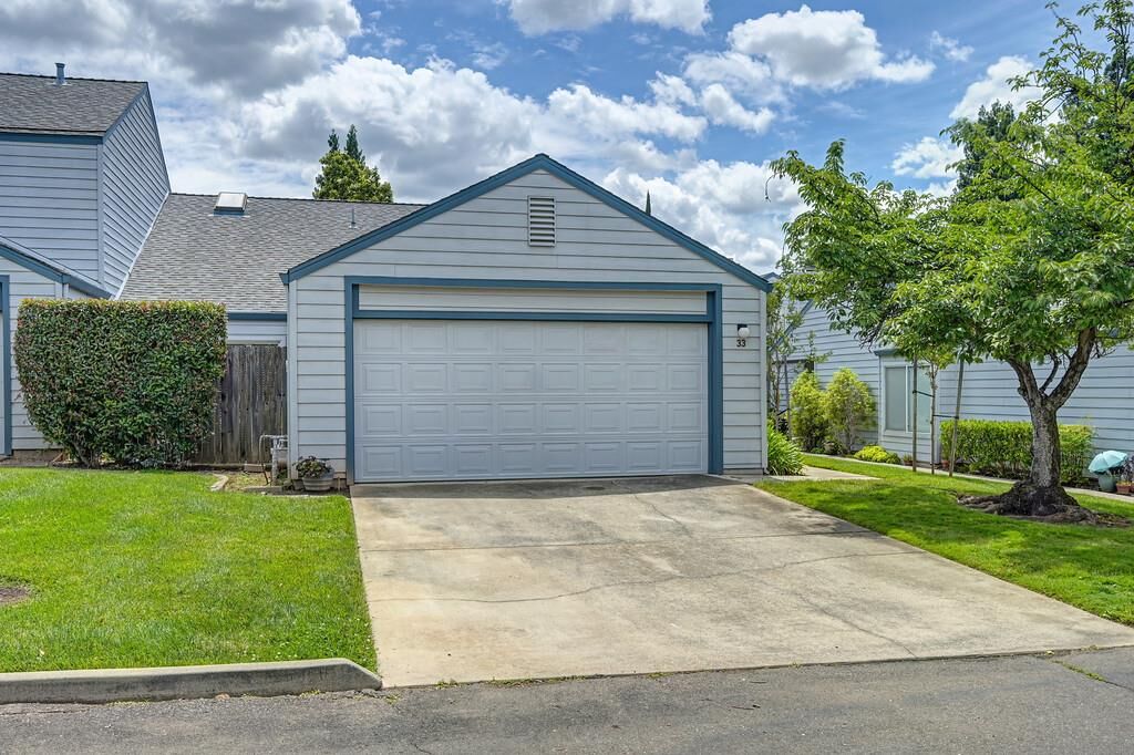 Property Photo: 3813 Pasadena Avenue 33 CA 95821
