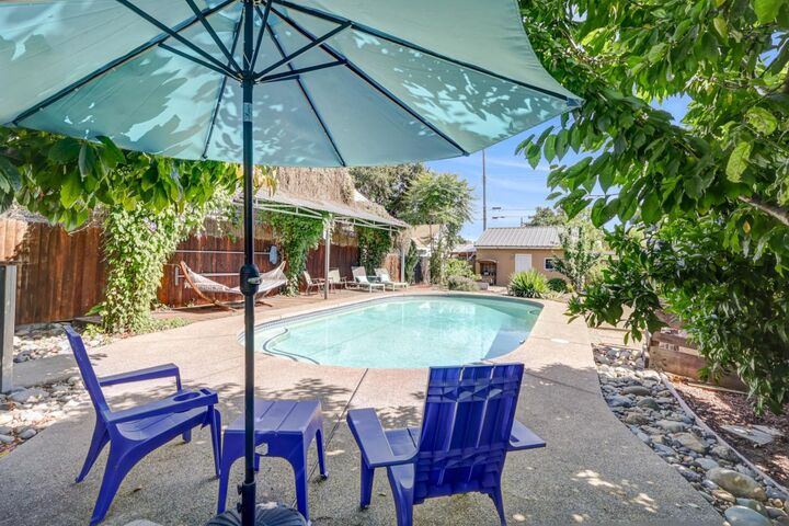 Property Photo:  3056 6th Avenue  CA 95817 