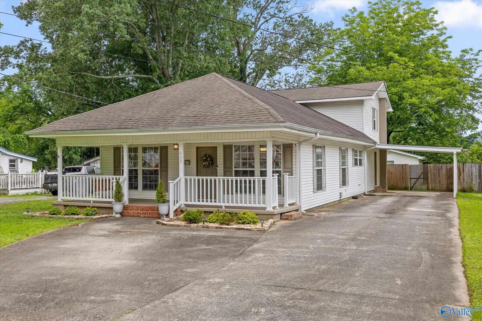 Property Photo:  420 S Houston Street  AL 35768 