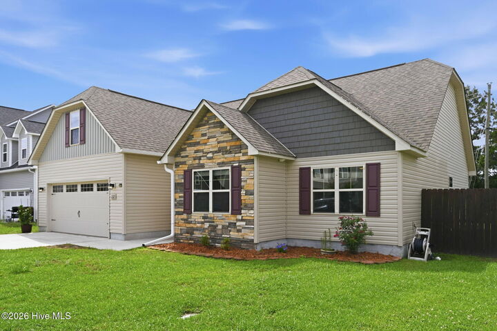 Property Photo:  212 Holly Grove Court E  NC 28540 