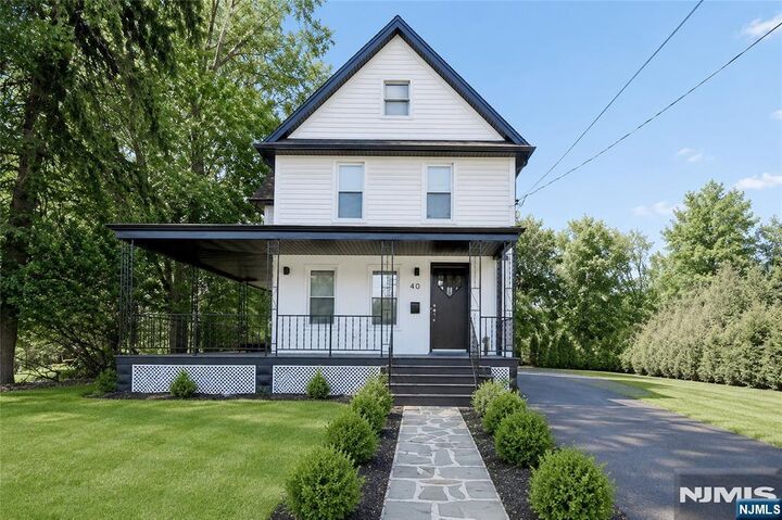 Property Photo:  40 Grant Avenue  NJ 07626 